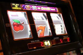Tampilan game slot online Dewi67 dengan grafis modern dan fitur jackpot progresif terbaik